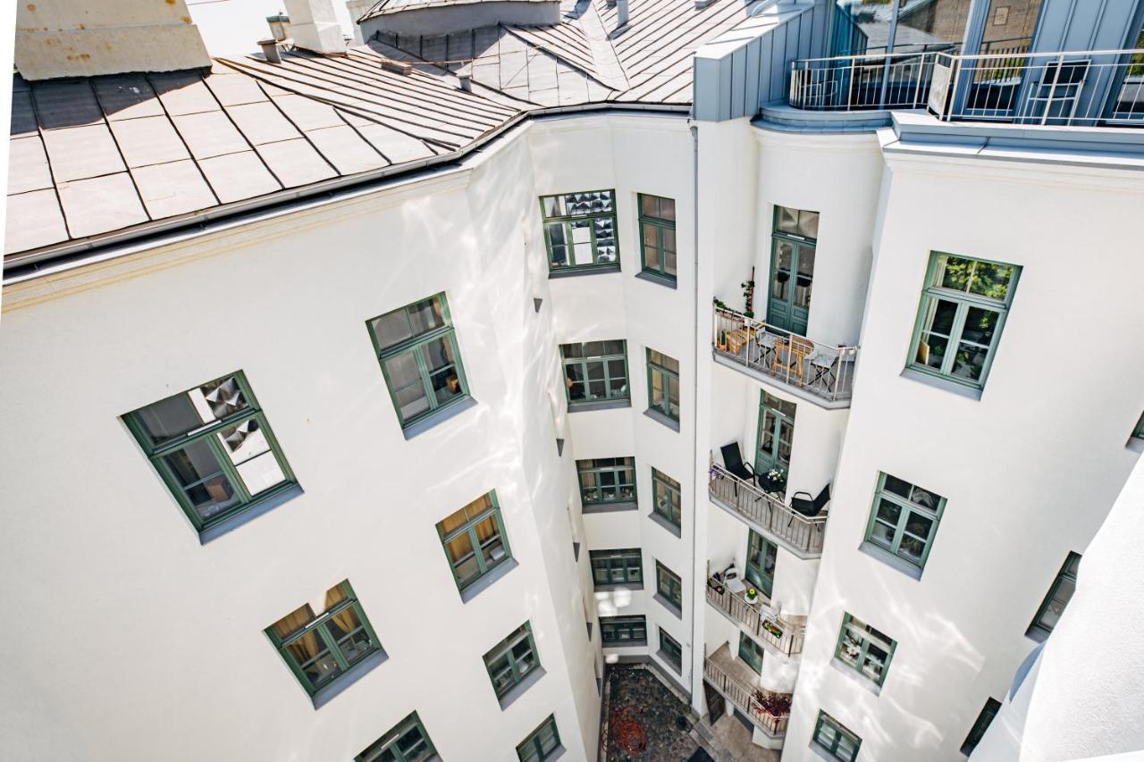 Constantine Apartments Riga Bagian luar foto