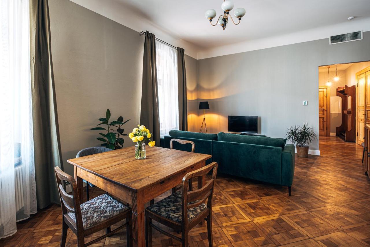 Constantine Apartments Riga Bagian luar foto